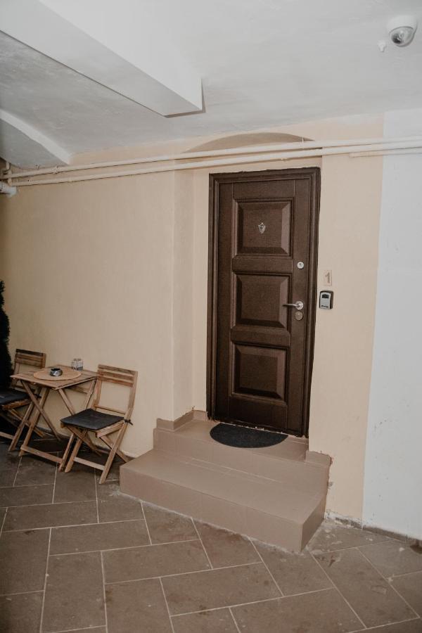 Central Garden Apartments Braşov Esterno foto